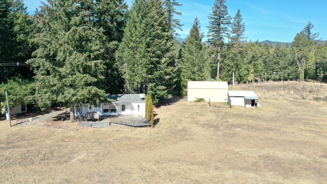 950 Thompson Creek Road Selma, OR 97538 - Photo 8 of 24 95A1320FF51772C84BFB0DFC43A37C89
