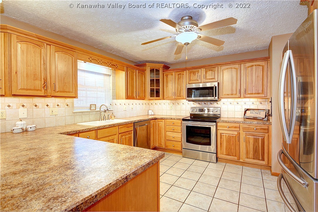 2030 Mount Vernon Road Hurricane, WV 25526 - Photo 5 of 23 Gallery Image 5