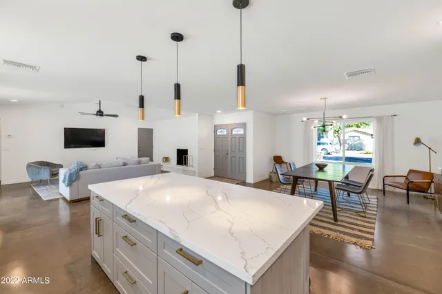 $6,495 | 1511 East Edgewater Drive, Tempe, AZ 85283