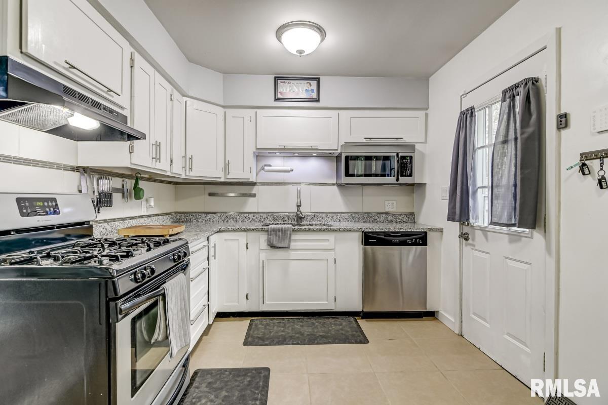 2234 Ramsey Road Springfield, IL 62702 - Photo 8 of 29
