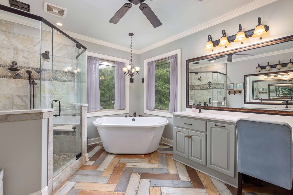 695 Boat Club Road Hamilton, GA 31811 - Photo 16 of 70 Main Level - Primary Bathroom