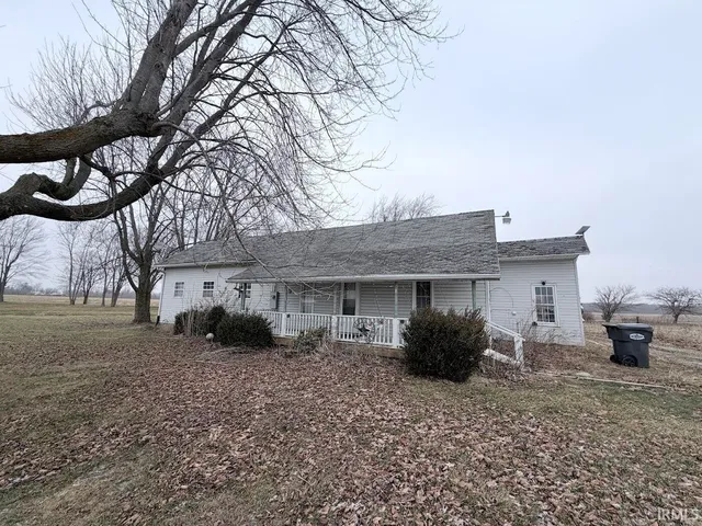 $99,900 | 2212 East Greenville Pike, Winchester, IN 47394