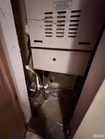 $99,900 | 2212 East Greenville Pike, Winchester, IN 47394