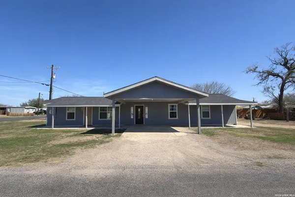 $280,000 | 316 Welhausen, Poth, TX 78147