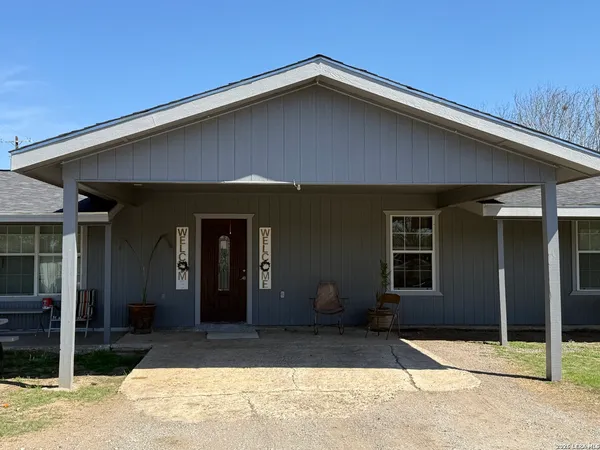 $280,000 | 316 Welhausen, Poth, TX 78147