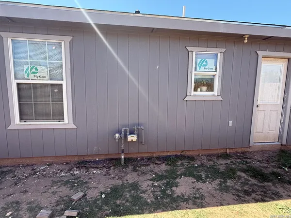 $280,000 | 316 Welhausen, Poth, TX 78147