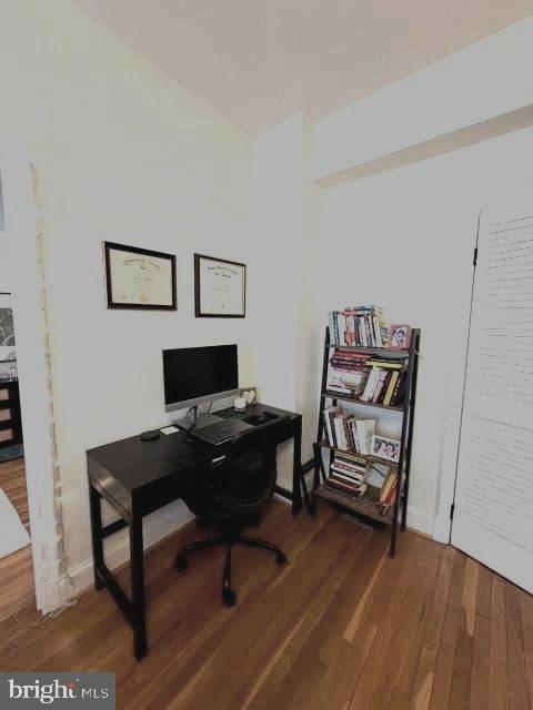 2040 Belmont Road Northwest, Unit 436 Washington, DC 20009 - Photo 19 of 22 Workspace/Office Computer