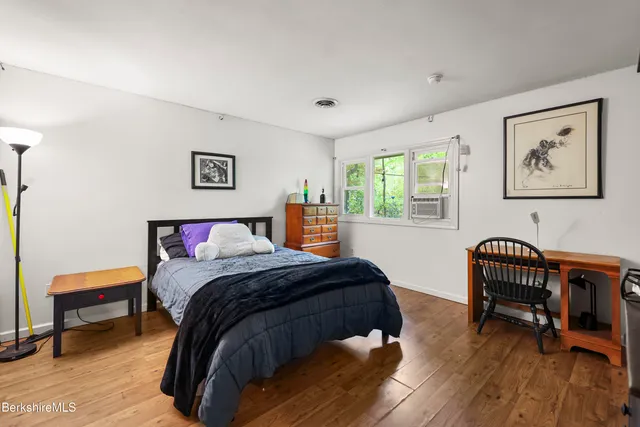 $425,000 | 1592 County Road, Sheffield, MA 01230