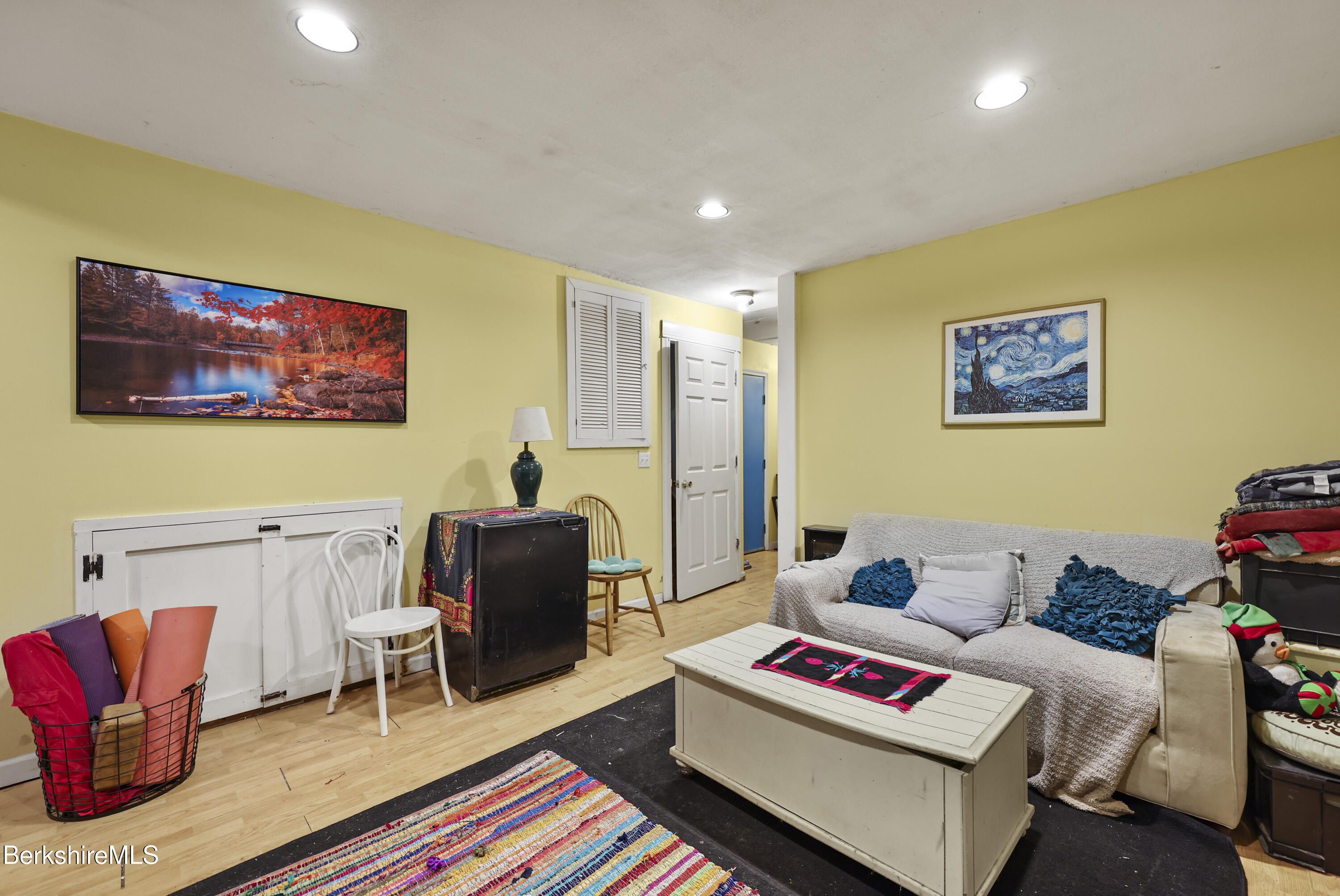 1592 County Road Sheffield, MA 01230 - Photo 26 of 32 a living room with furniture and a flat screen tv