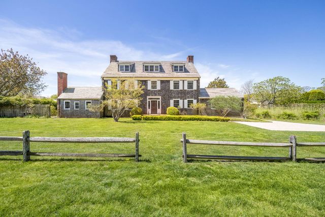 a view of building with outdoor space