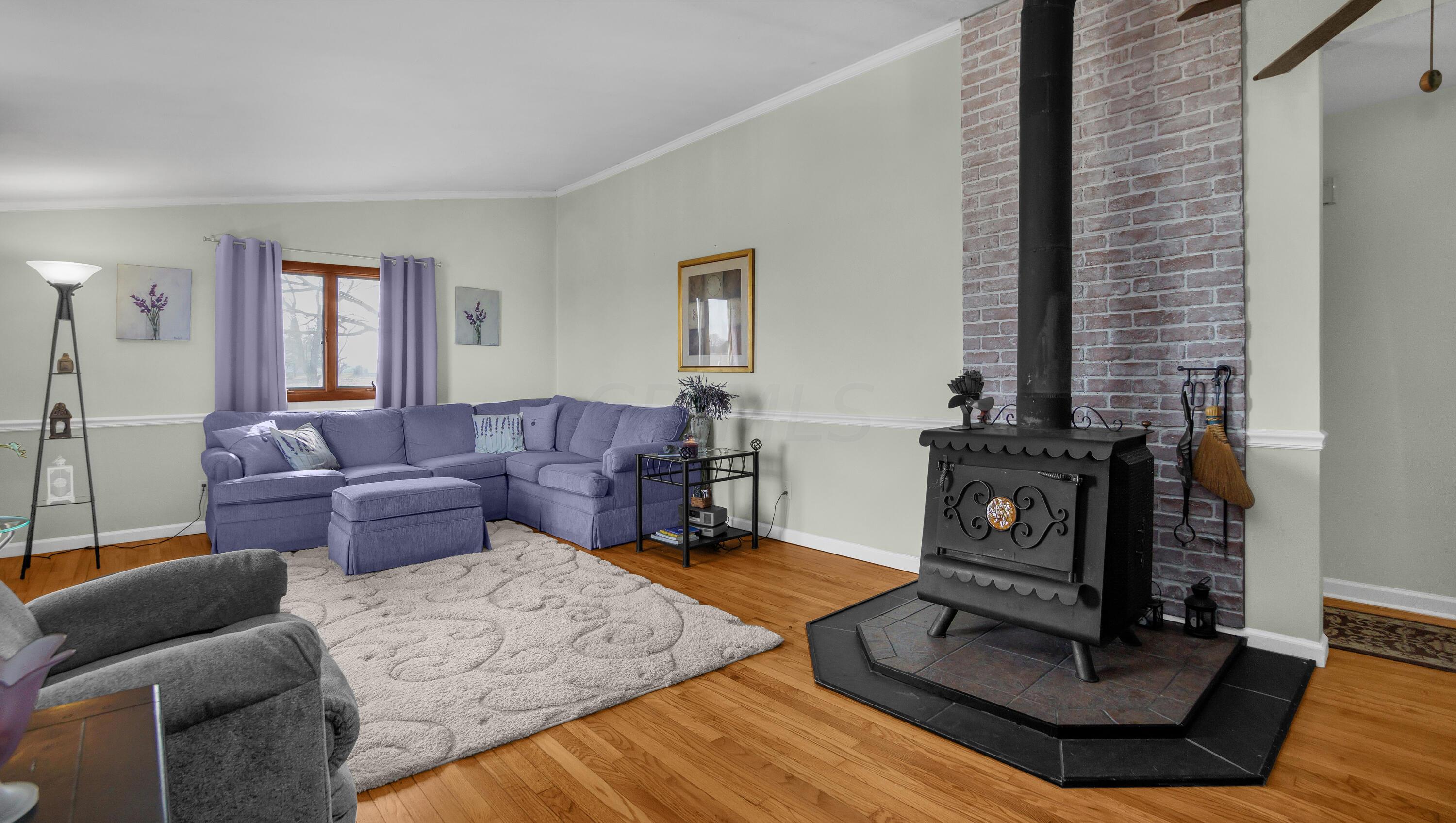 4251 Troy Road Delaware, OH 43015 - Photo 5 of 34 Living Room