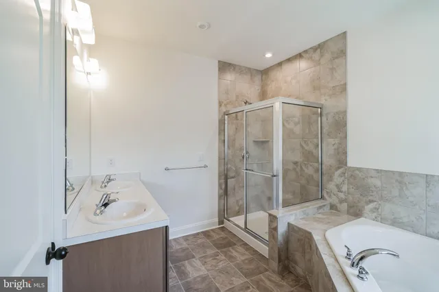 $674,900 | 848 Saw Mill Road, Unit B, Townsend, DE 19734