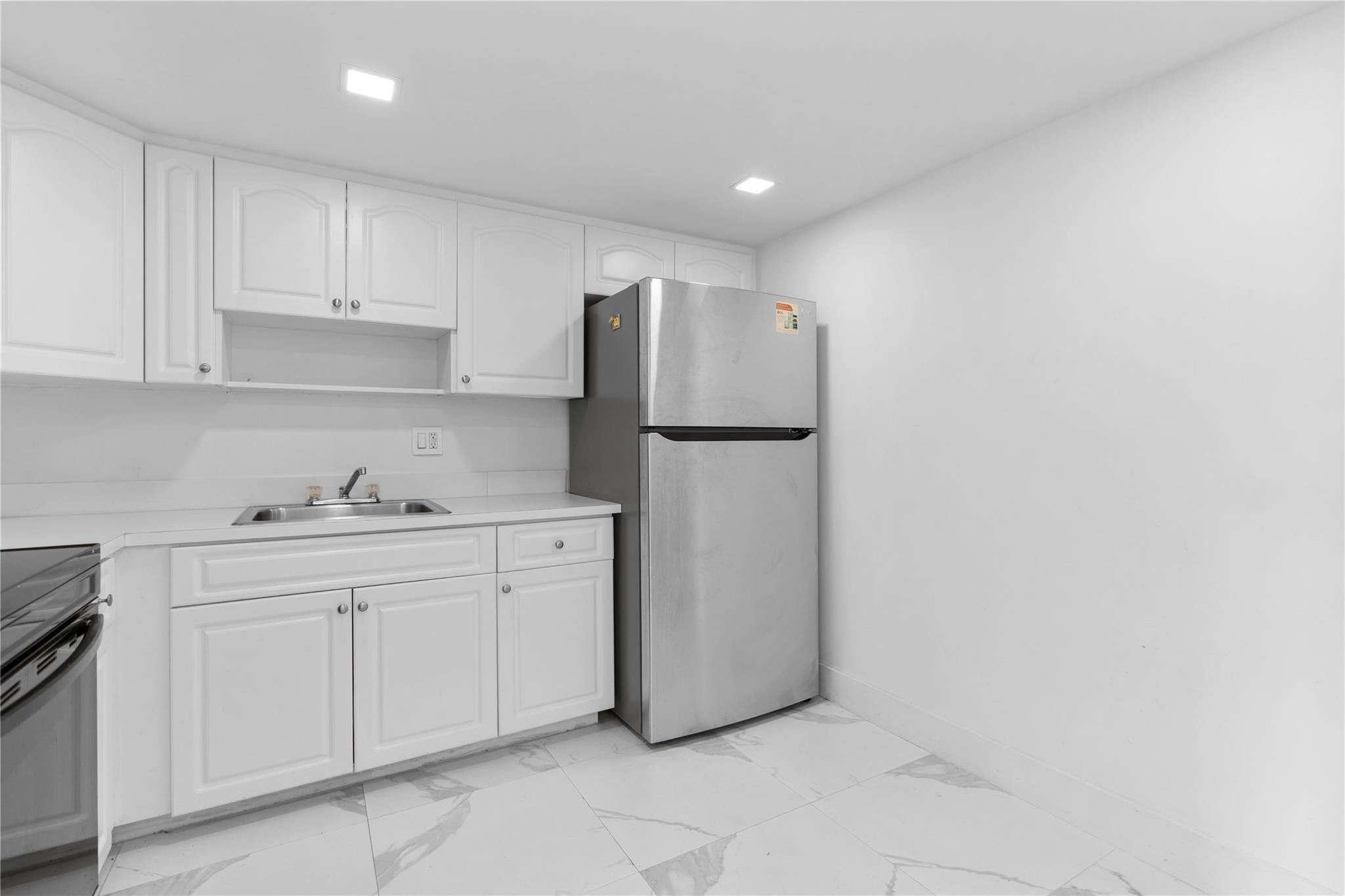 4164 Inverrary Drive, Unit 412 Lauderhill, FL 33319 - Photo 3 of 20 Photo 1