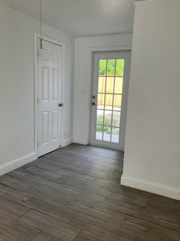 $3,000 | 949 30th Street, West Palm Beach, FL 33407