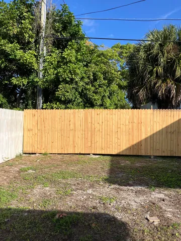 $3,000 | 949 30th Street, West Palm Beach, FL 33407