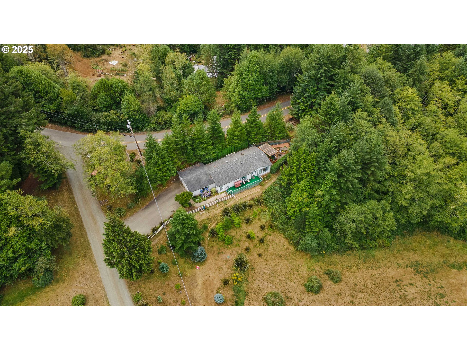 57378 Woodland Road Coquille, OR 97423 - Photo 4 of 40 Gallery Image 4