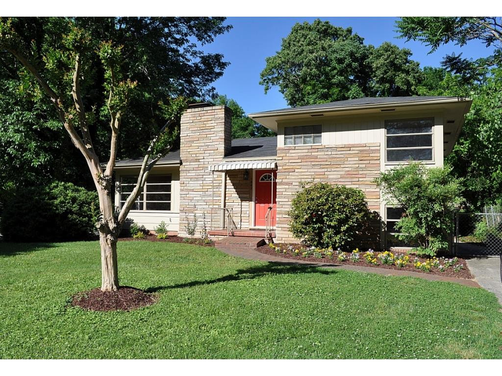 1542 Overbrook Road Burlington, NC 27215 - Photo 1 of 24 Gallery Image 1