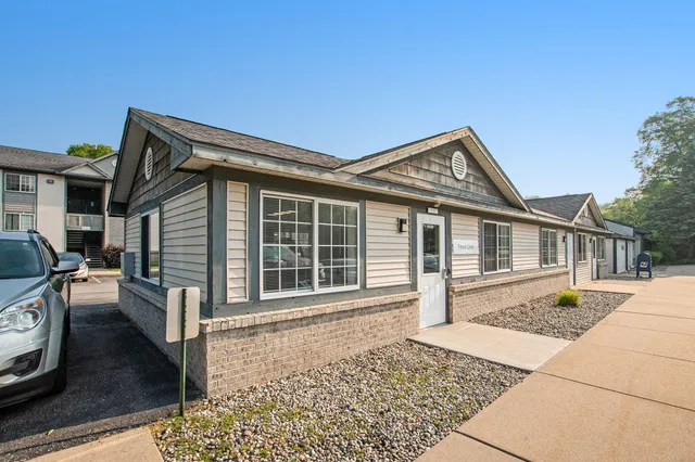 $194,900 | 18372 North Ridge Court, Unit 12, Spring Lake, MI 49456