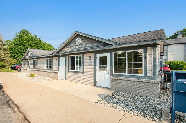 $194,900 | 18372 North Ridge Court, Unit 12, Spring Lake, MI 49456