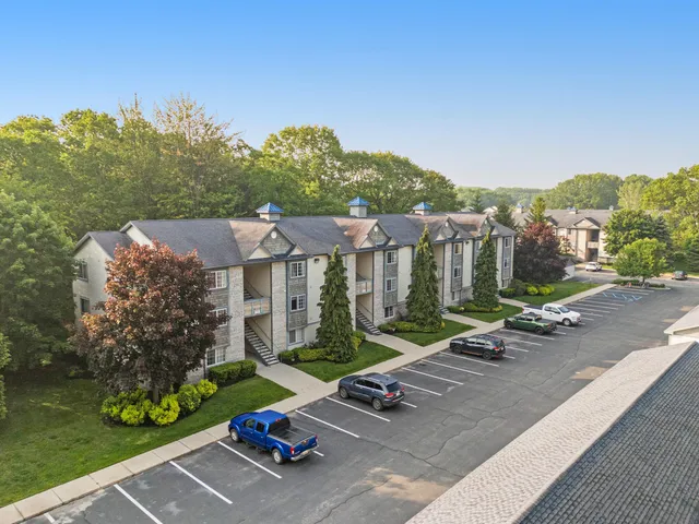 $194,900 | 18372 North Ridge Court, Unit 12, Spring Lake, MI 49456