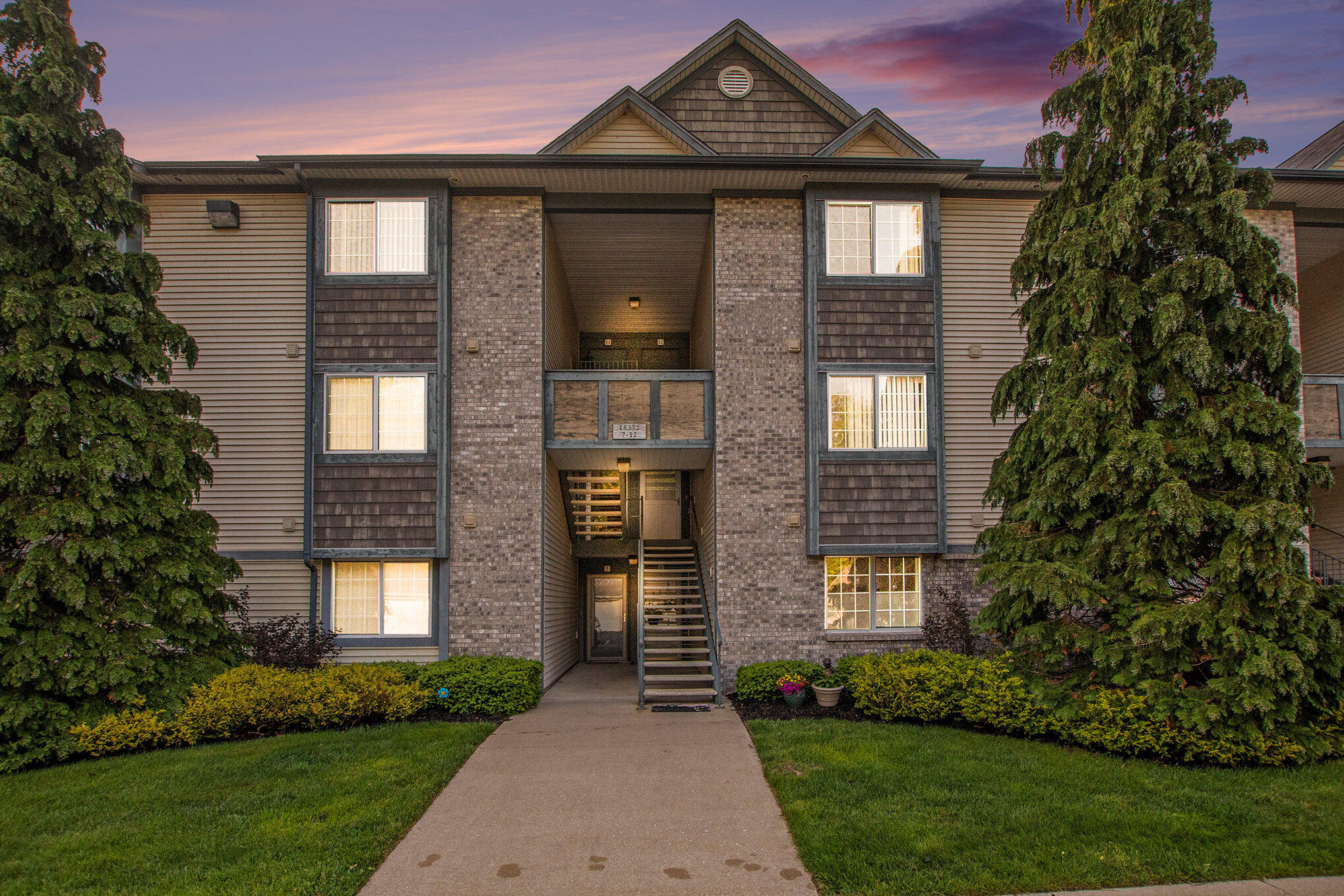 18372 North Ridge Court, Unit 12 Spring Lake, MI 49456 - Photo 3 of 41 001_dsc07292-twilight_259