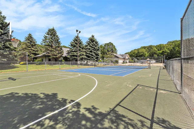 $194,900 | 18372 North Ridge Court, Unit 12, Spring Lake, MI 49456