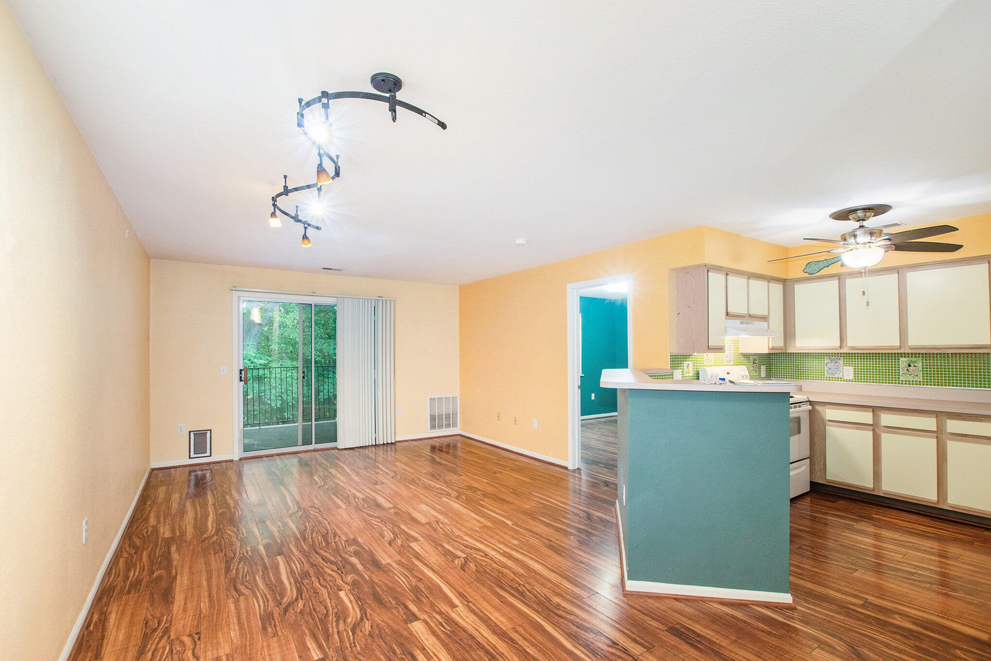 18372 North Ridge Court, Unit 12 Spring Lake, MI 49456 - Photo 6 of 41 005_dsc07263_940