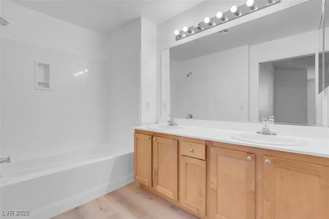 $1,450 | 75 East Agate Avenue, Unit 206, Las Vegas, NV 89123