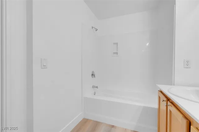 $1,450 | 75 East Agate Avenue, Unit 206, Las Vegas, NV 89123