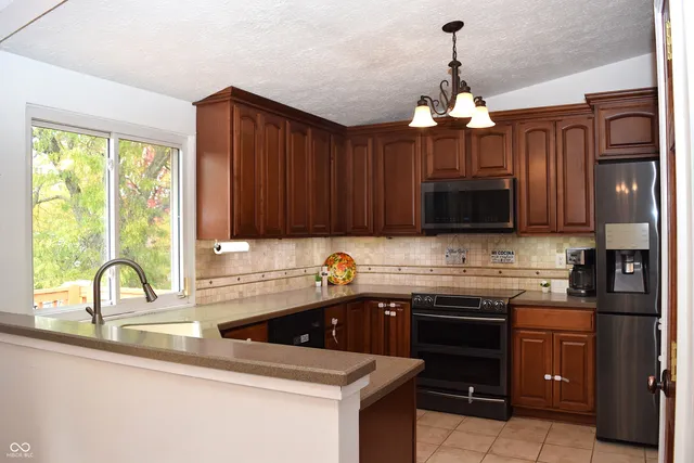 $350,000 | 8059 Harvest Lane, Indianapolis, IN 46256