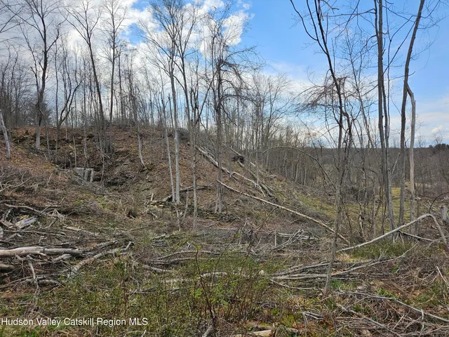 $370,000 | 295 Shellstone Road, Amsterdam, NY 12010