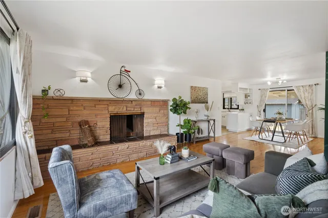 $599,950 | 1719 South 243rd Street, Des Moines, WA 98198