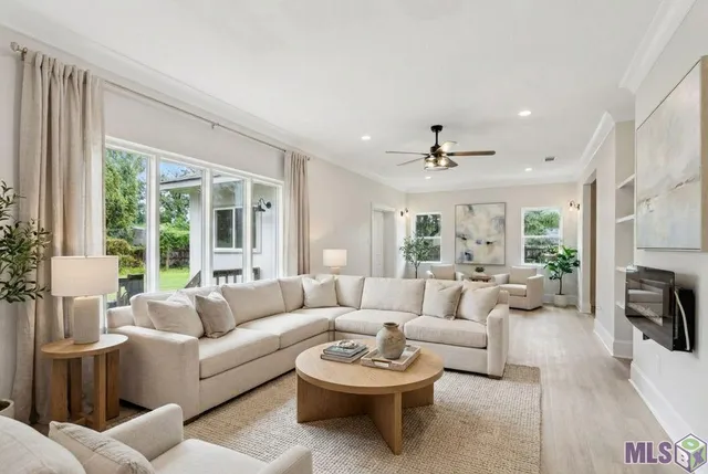 $379,500 | 234 Croydon Avenue, Baton Rouge, LA 70806