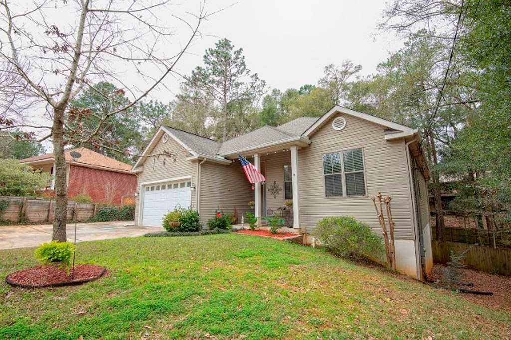 104 Donna Circle Daphne, AL 36526 - Photo 2 of 31