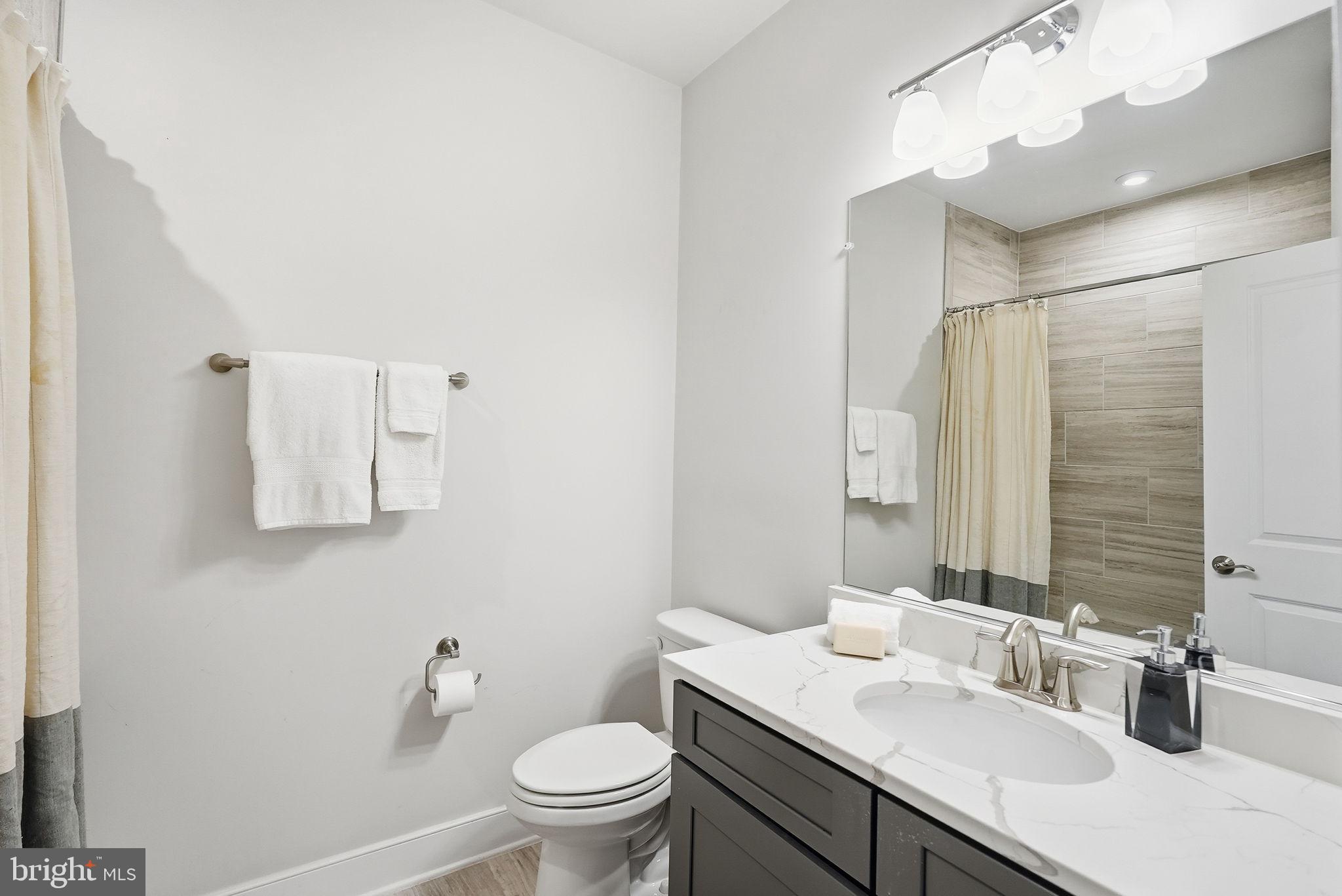 9540 Fields Road, Unit 9540 Gaithersburg, MD 20878 - Photo 17 of 30 Hall Bathroom