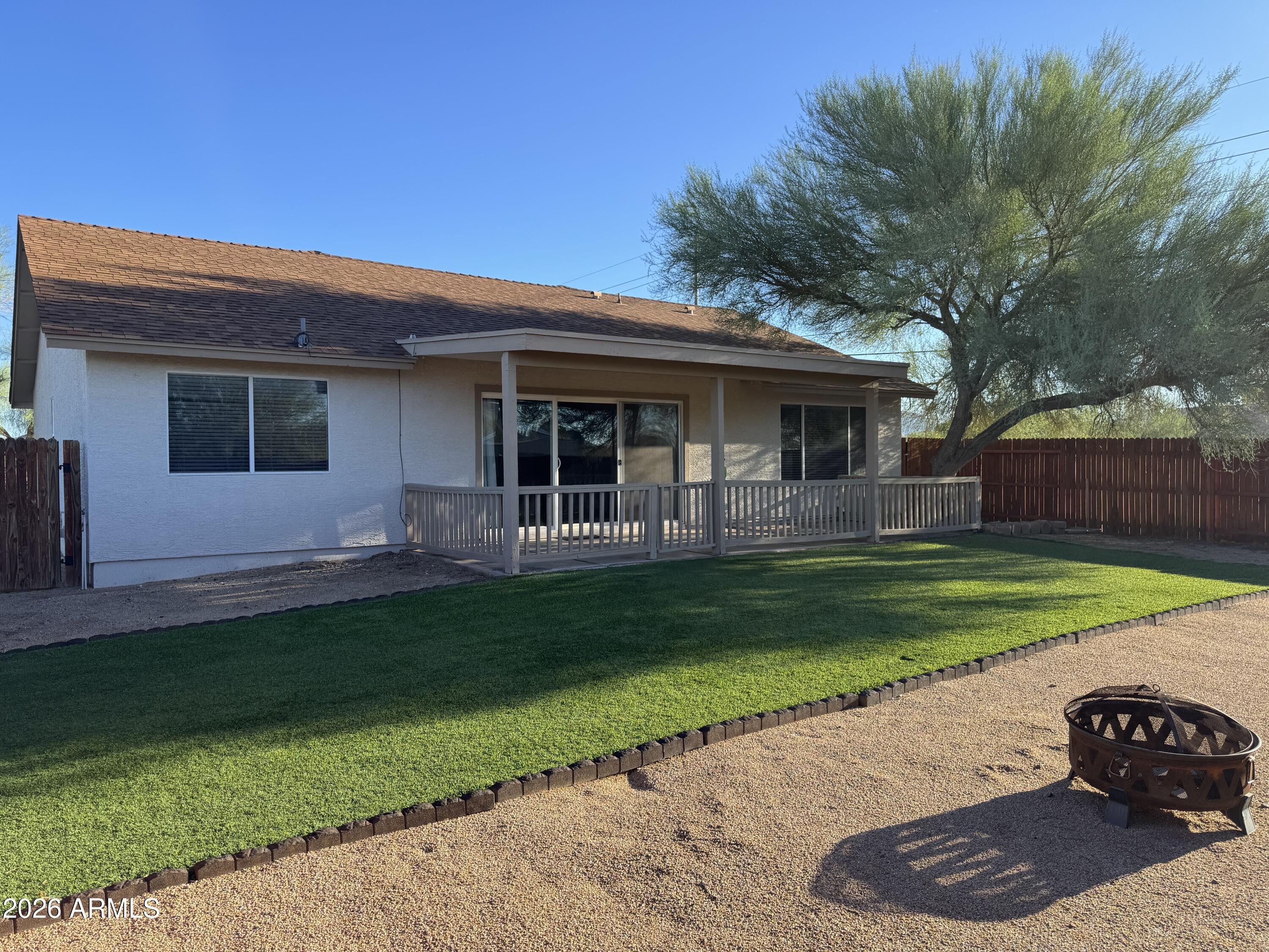 2707 West Irvine Road Phoenix, AZ 85086 - Photo 10 of 40 PrivateYard1_Irvine
