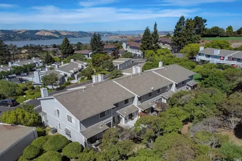 $575,000 | 2016 Clearview Circle, Benicia, CA 94510