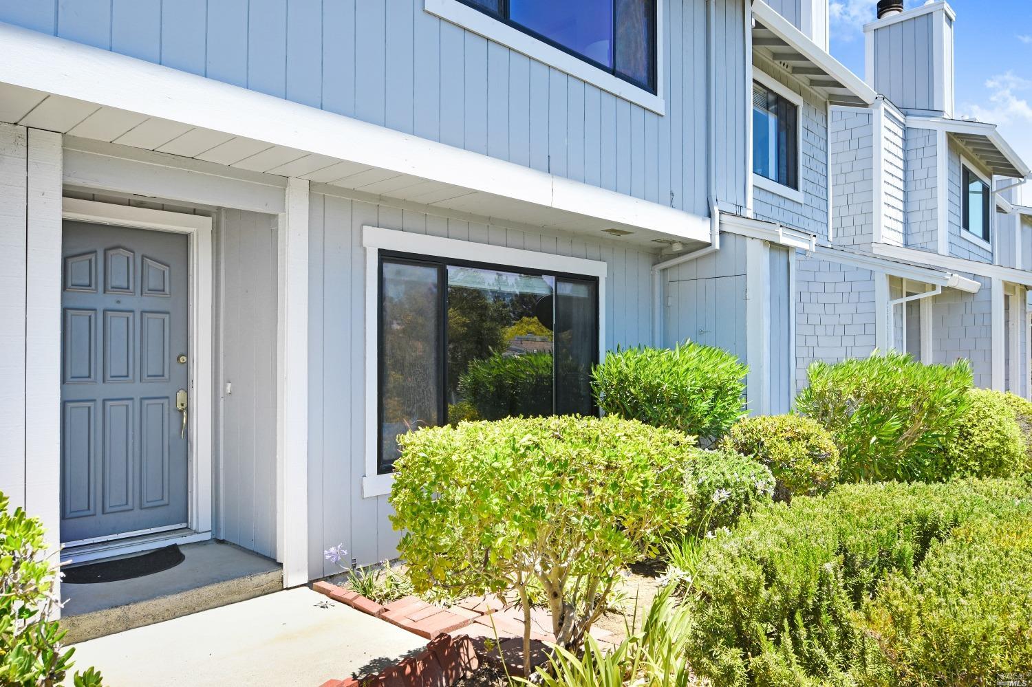 2016 Clearview Circle Benicia, CA 94510 - Photo 4 of 31