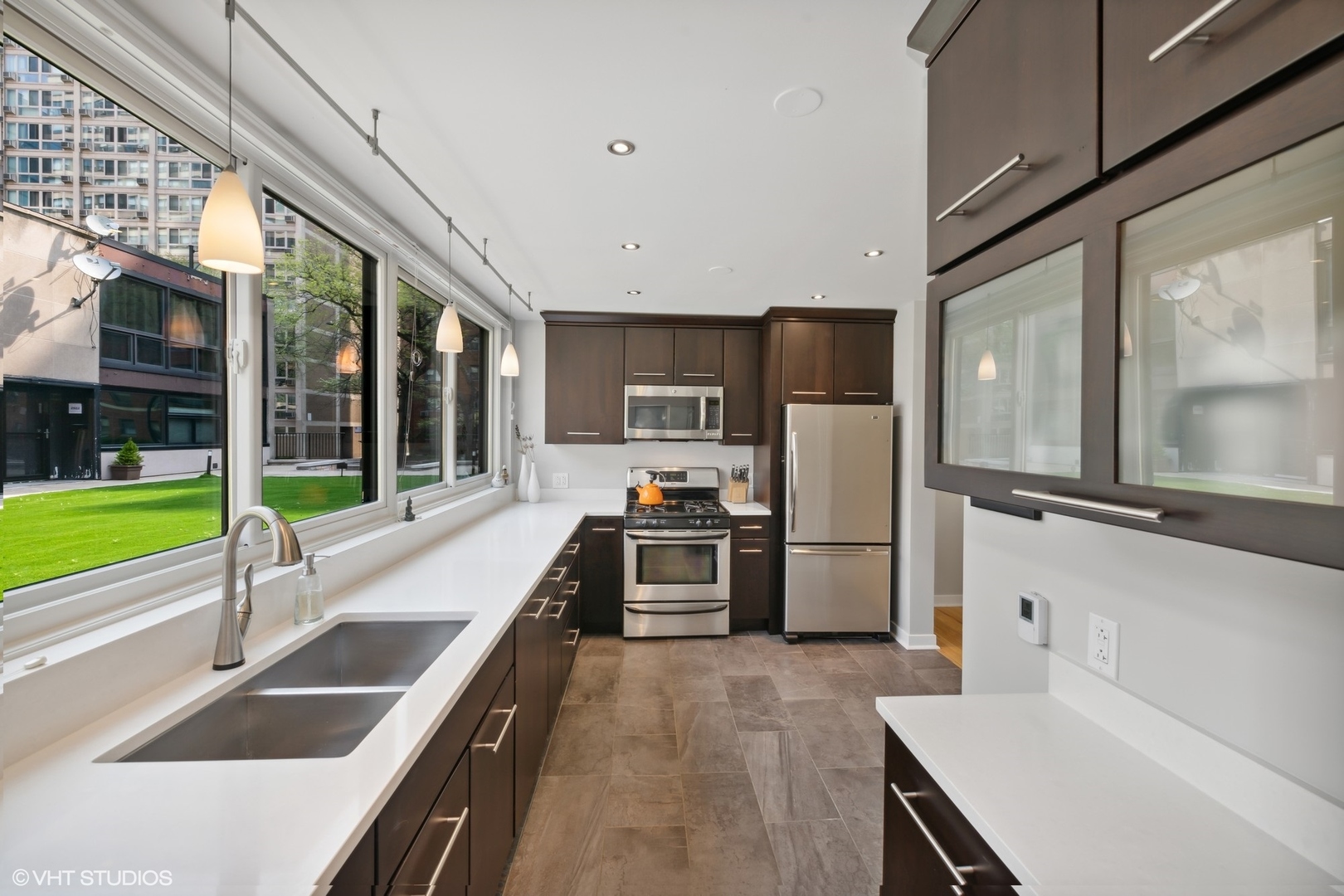 2904 North Sheridan Road Chicago, IL 60657 - Photo 6 of 17 Gallery Image 6