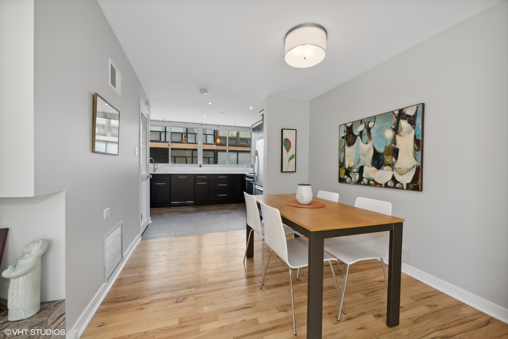 2904 North Sheridan Road Chicago, IL 60657 - Photo 7 of 17 Gallery Image 7