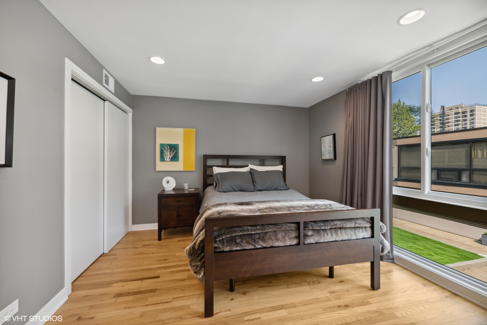 2904 North Sheridan Road Chicago, IL 60657 - Photo 8 of 17 Gallery Image 8