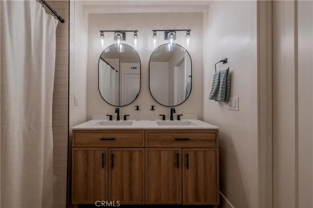 $919,000 | 135 Morristown Lane, Costa Mesa, CA 92626