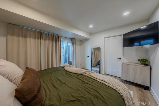 $919,000 | 135 Morristown Lane, Costa Mesa, CA 92626