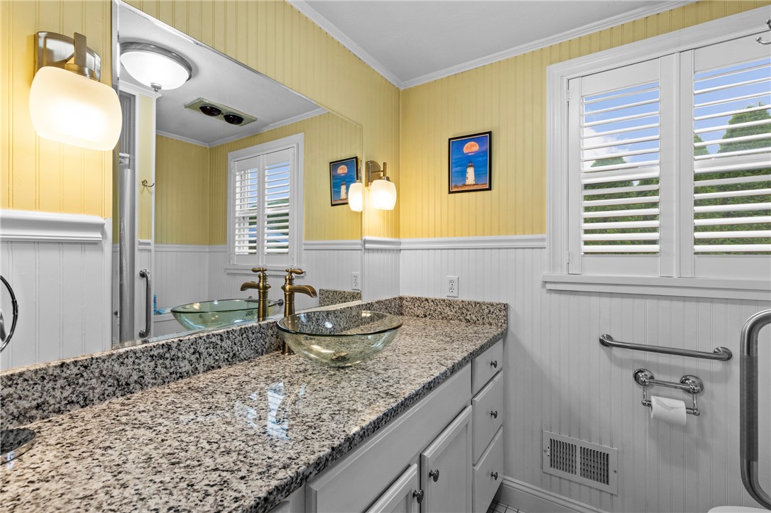 2 Redwood Court Warren, RI 02885 - Photo 21 of 36