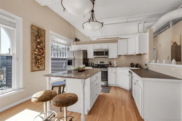 $2,750 | 1555 California Street, Unit 607, Denver, CO 80202