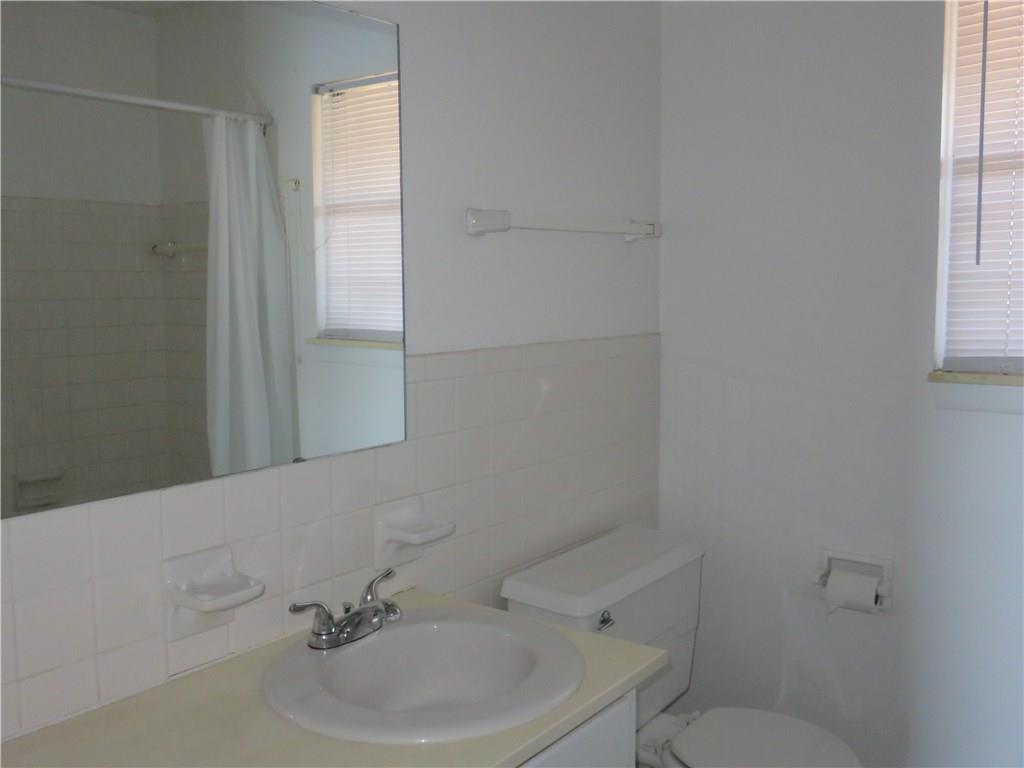 4940 Allisonville Road, Unit E Indianapolis, IN 46205 - Photo 11 of 14 Gallery Image 11