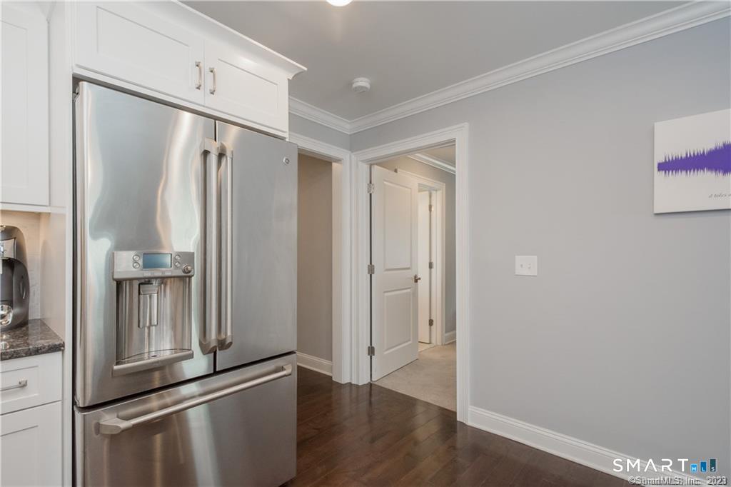 2 Bishop Road, Unit 201 West Hartford, CT 06119 - Photo 7 of 26