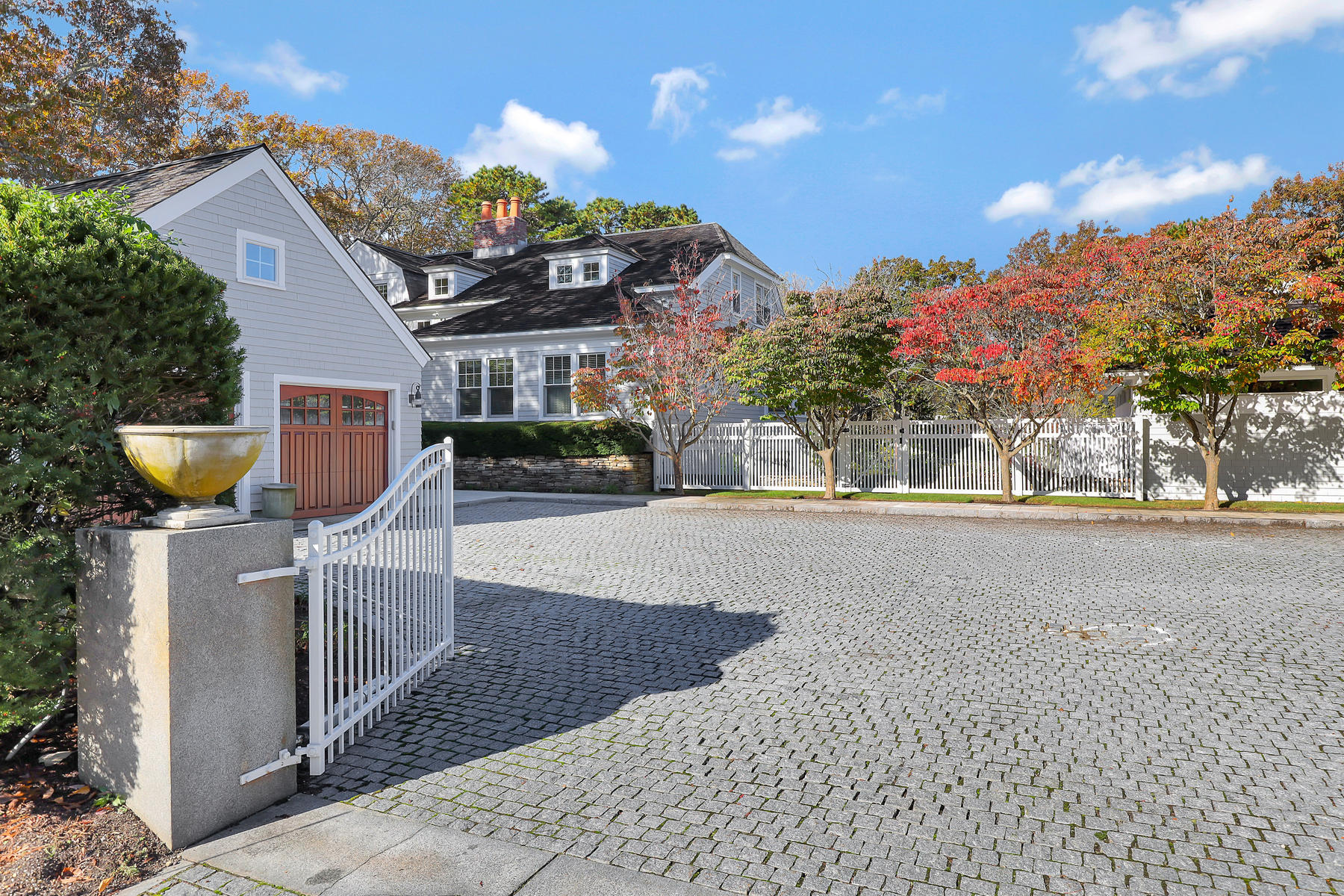 125 Greensward Road Mashpee, MA 02649 - Photo 5 of 60 a view of a house with a yard