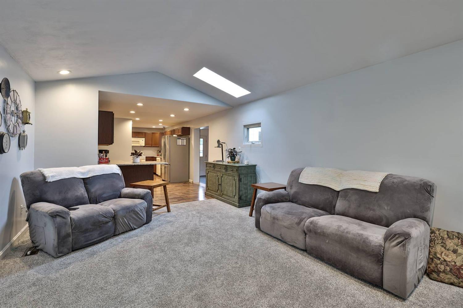 2395 Springdale Road Cincinnati, OH 45231 - Photo 10 of 50 Gallery Image 10