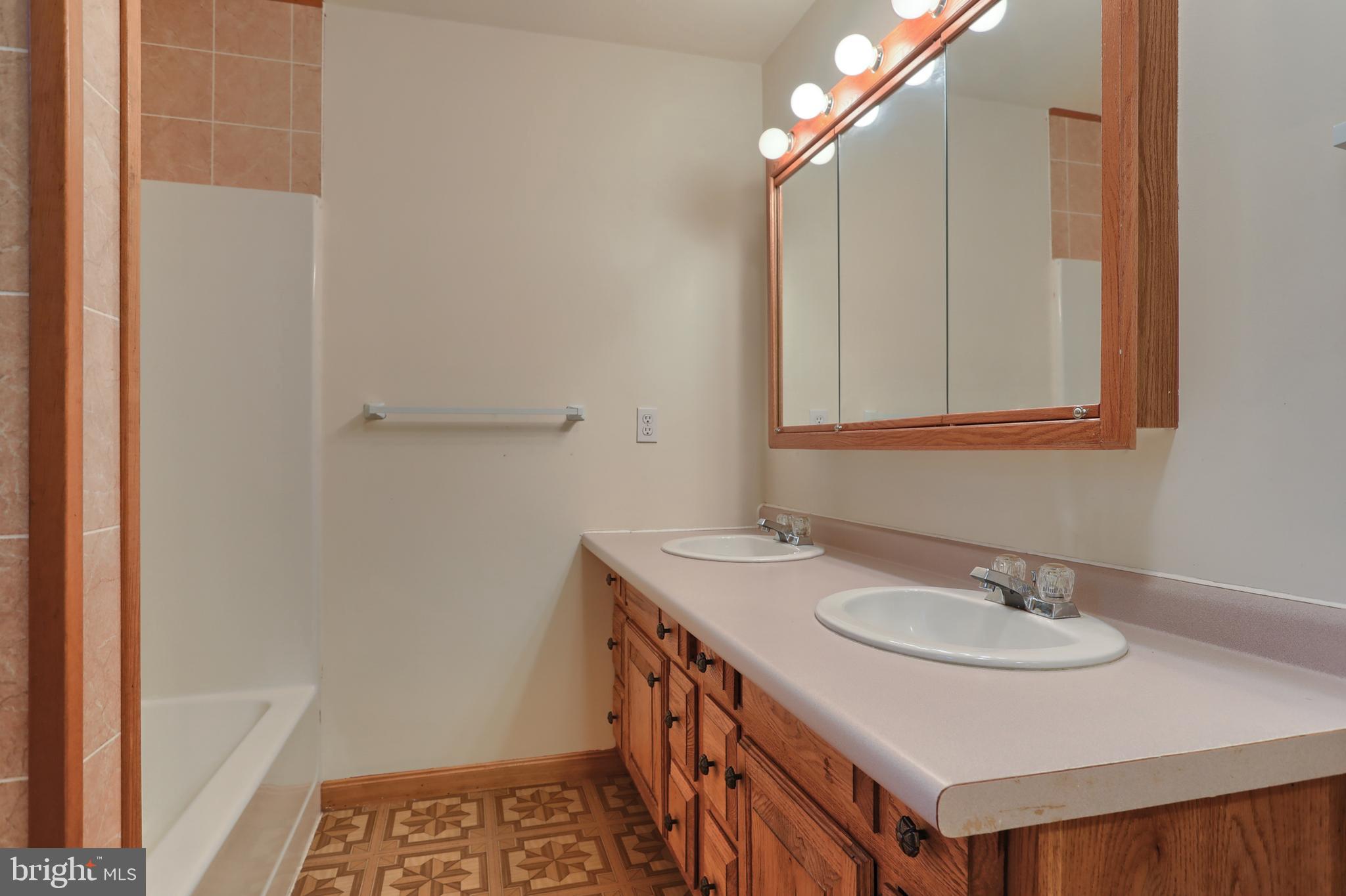 4170 Roundtop Road Elizabethtown, PA 17022 - Photo 39 of 68 Gallery Image 39